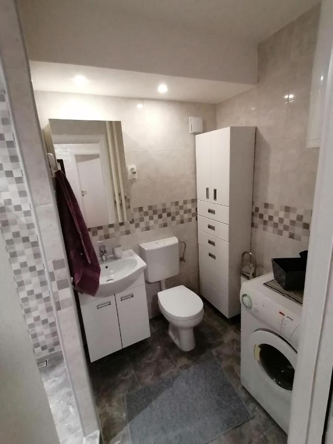 Vemiur Apartment Cacak Bagian luar foto