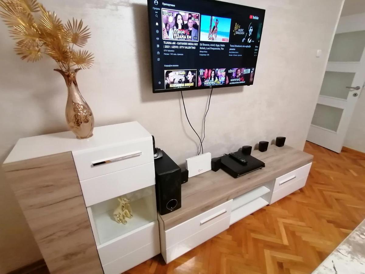 Vemiur Apartment Cacak Bagian luar foto
