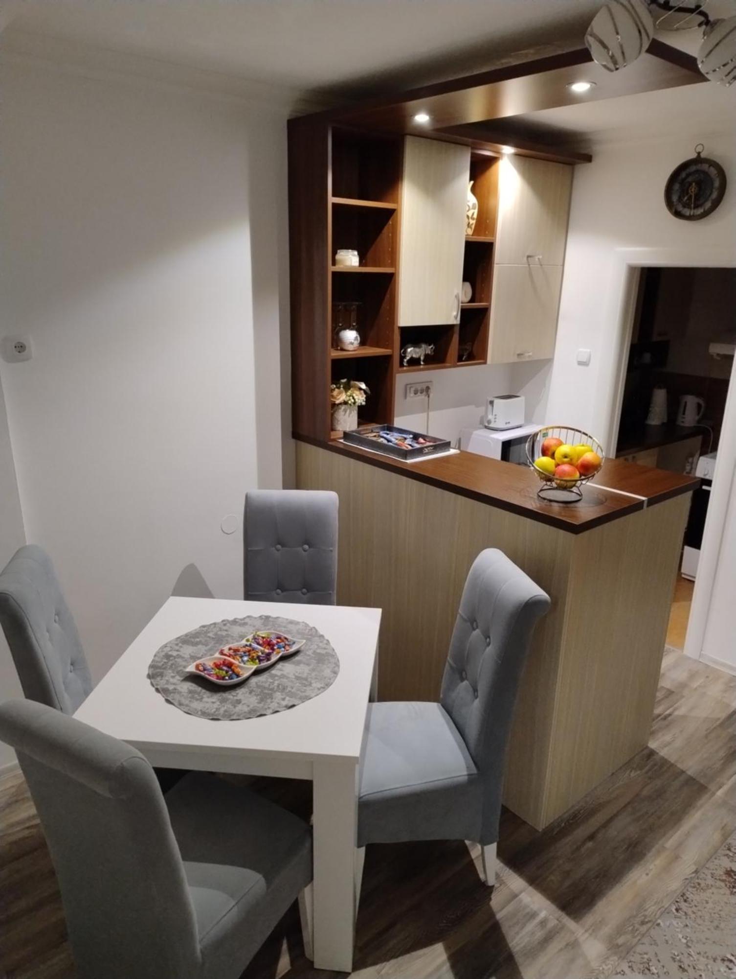 Vemiur Apartment Cacak Bagian luar foto