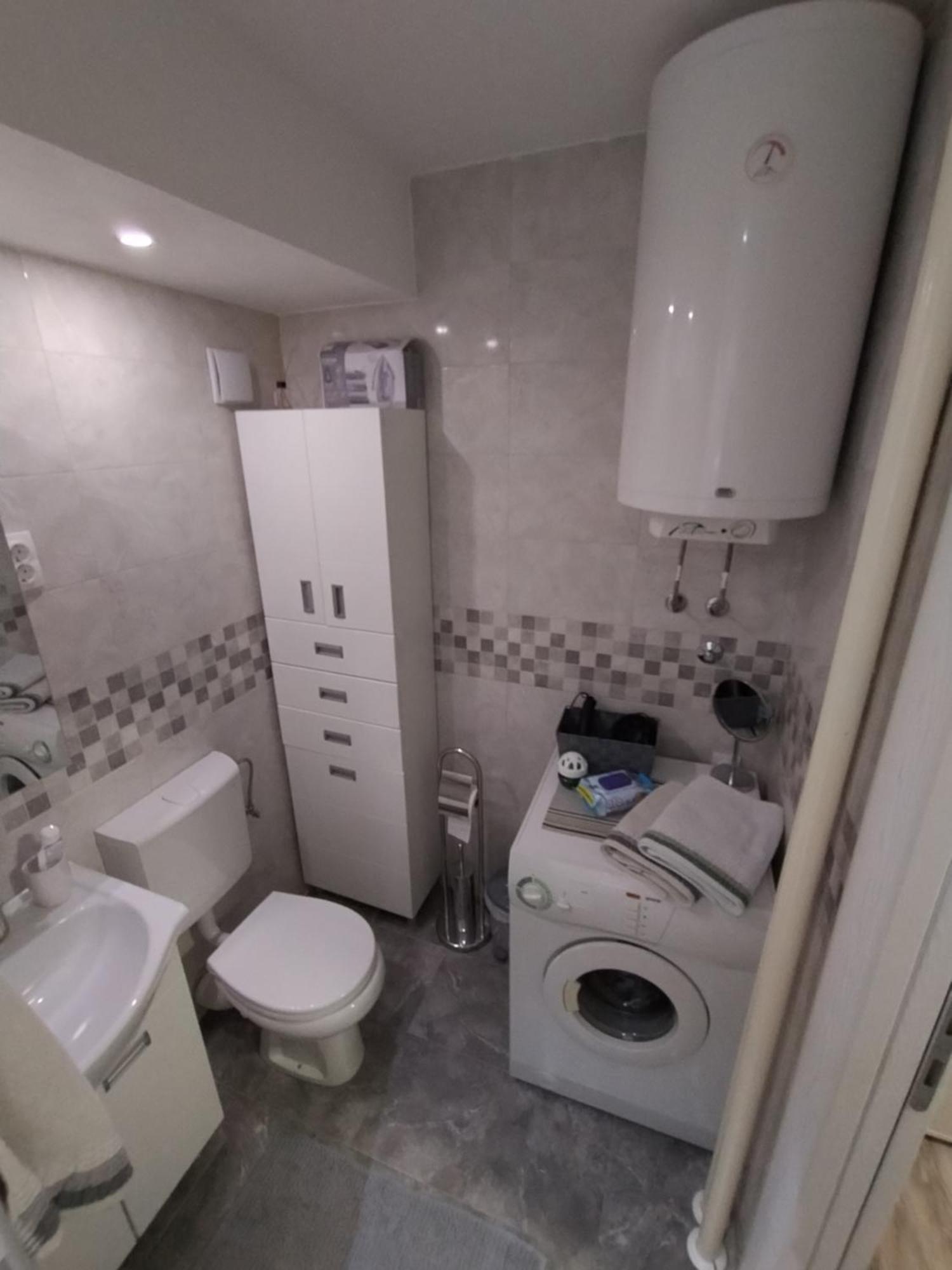 Vemiur Apartment Cacak Bagian luar foto
